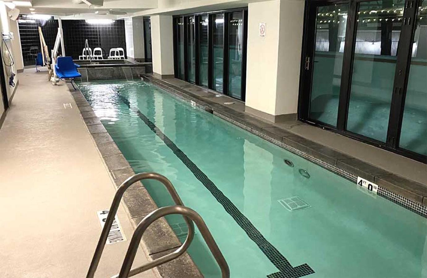 Main & Sky Villa Park City Bagian luar foto