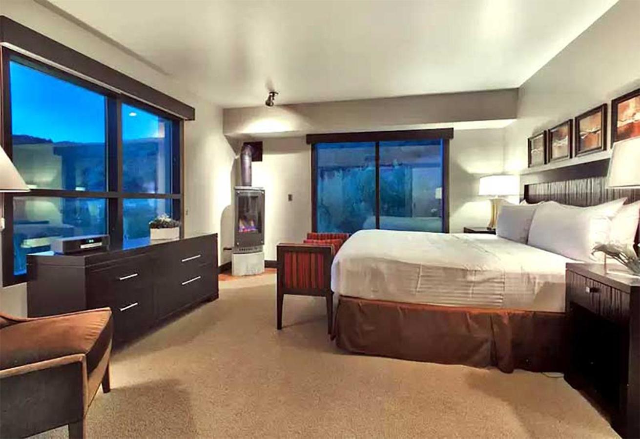 Main & Sky Villa Park City Bagian luar foto