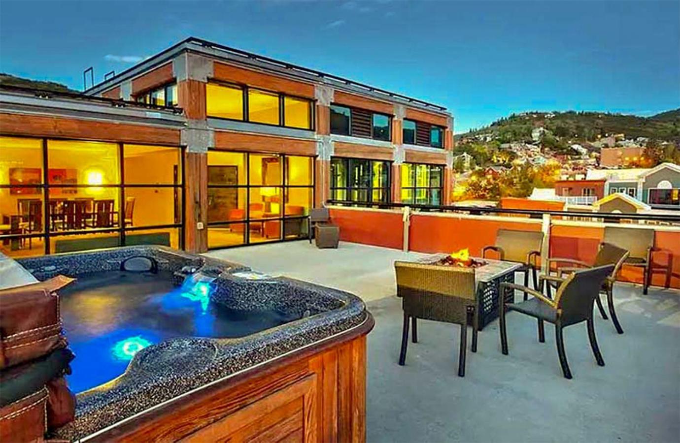 Main & Sky Villa Park City Bagian luar foto