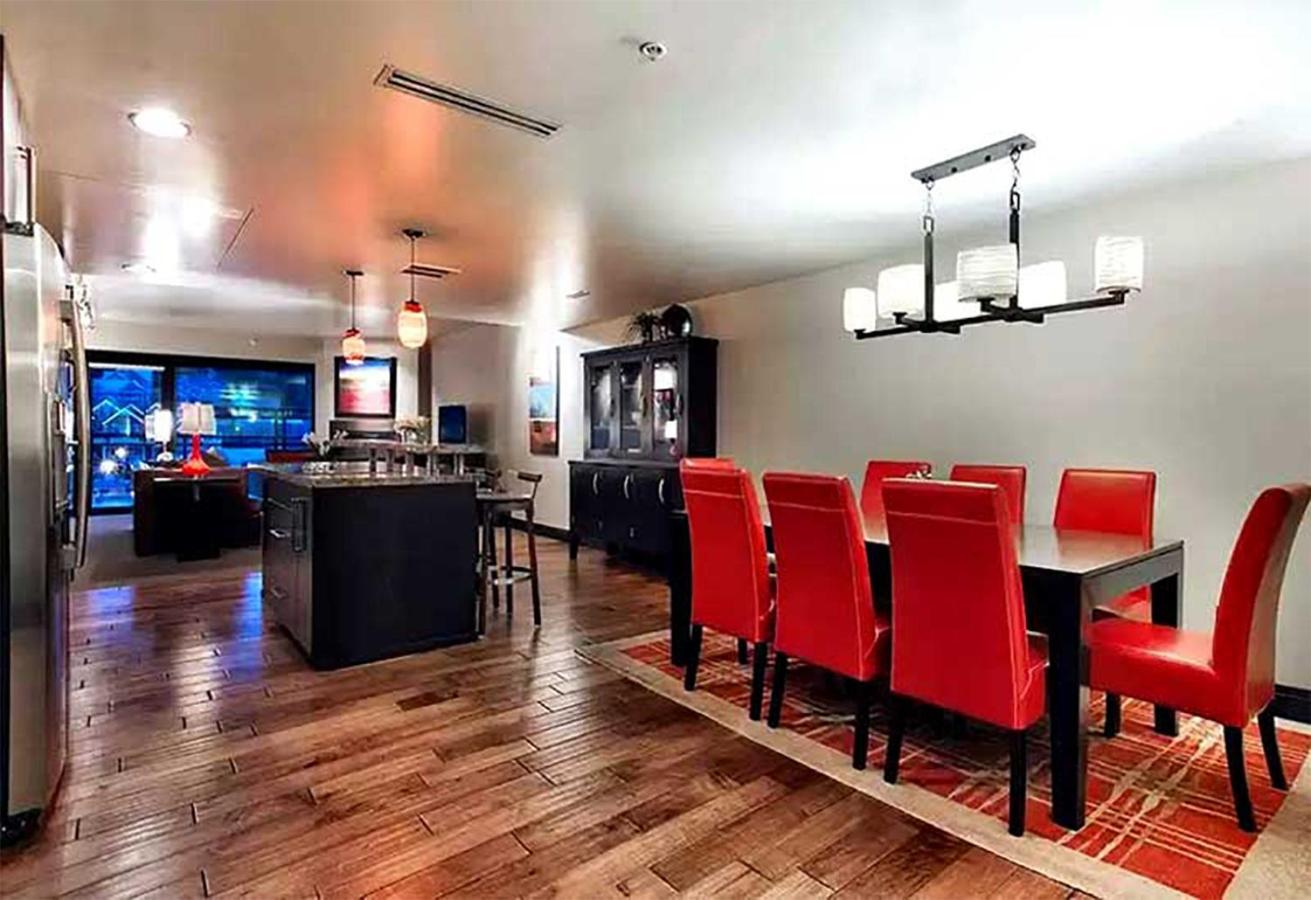 Main & Sky Villa Park City Bagian luar foto