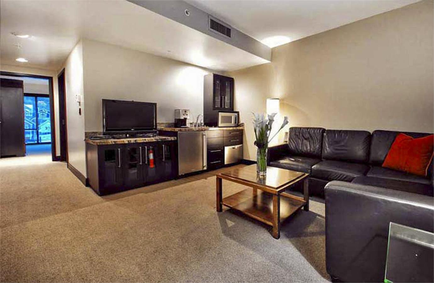 Main & Sky Villa Park City Bagian luar foto