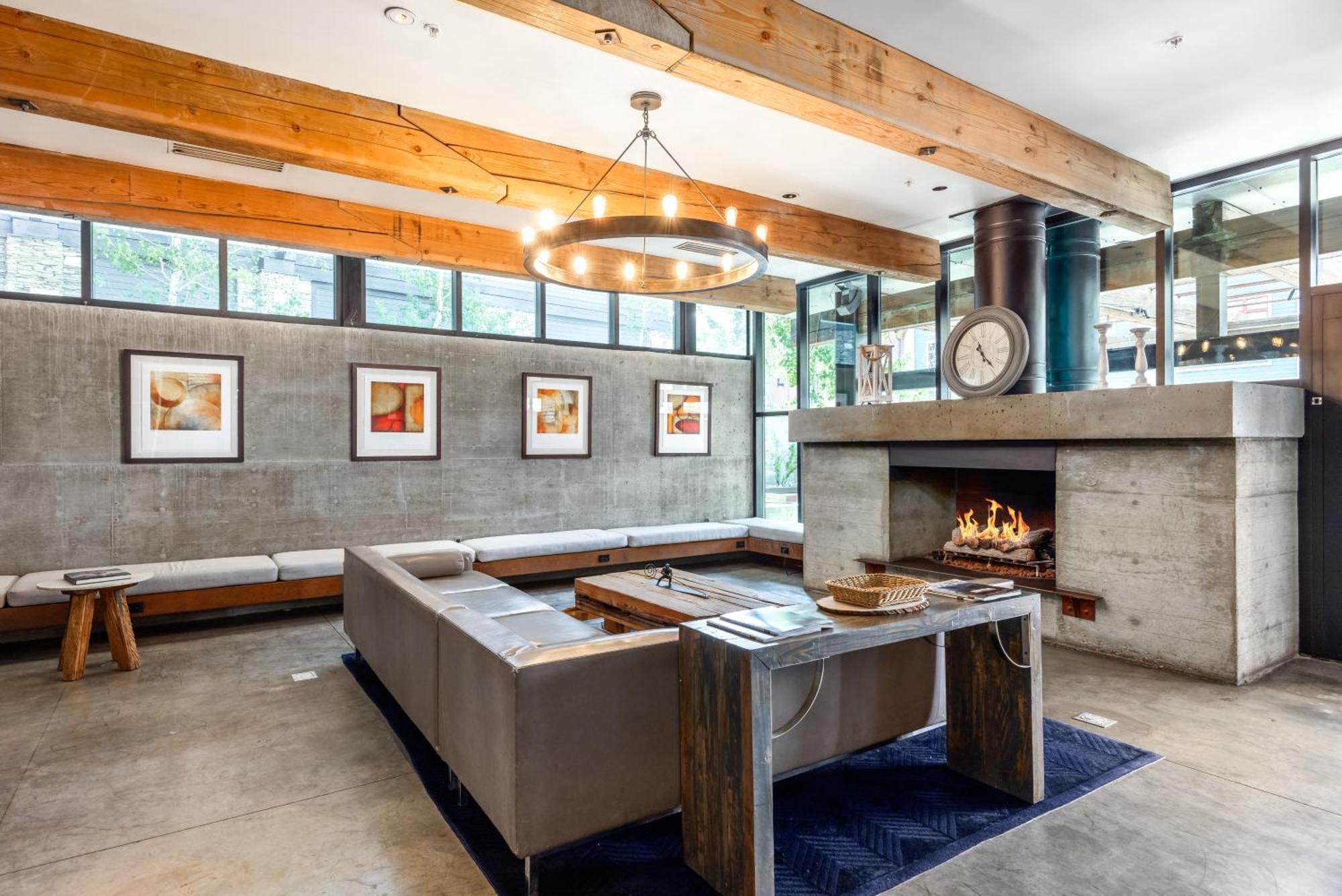 Main & Sky Villa Park City Bagian luar foto