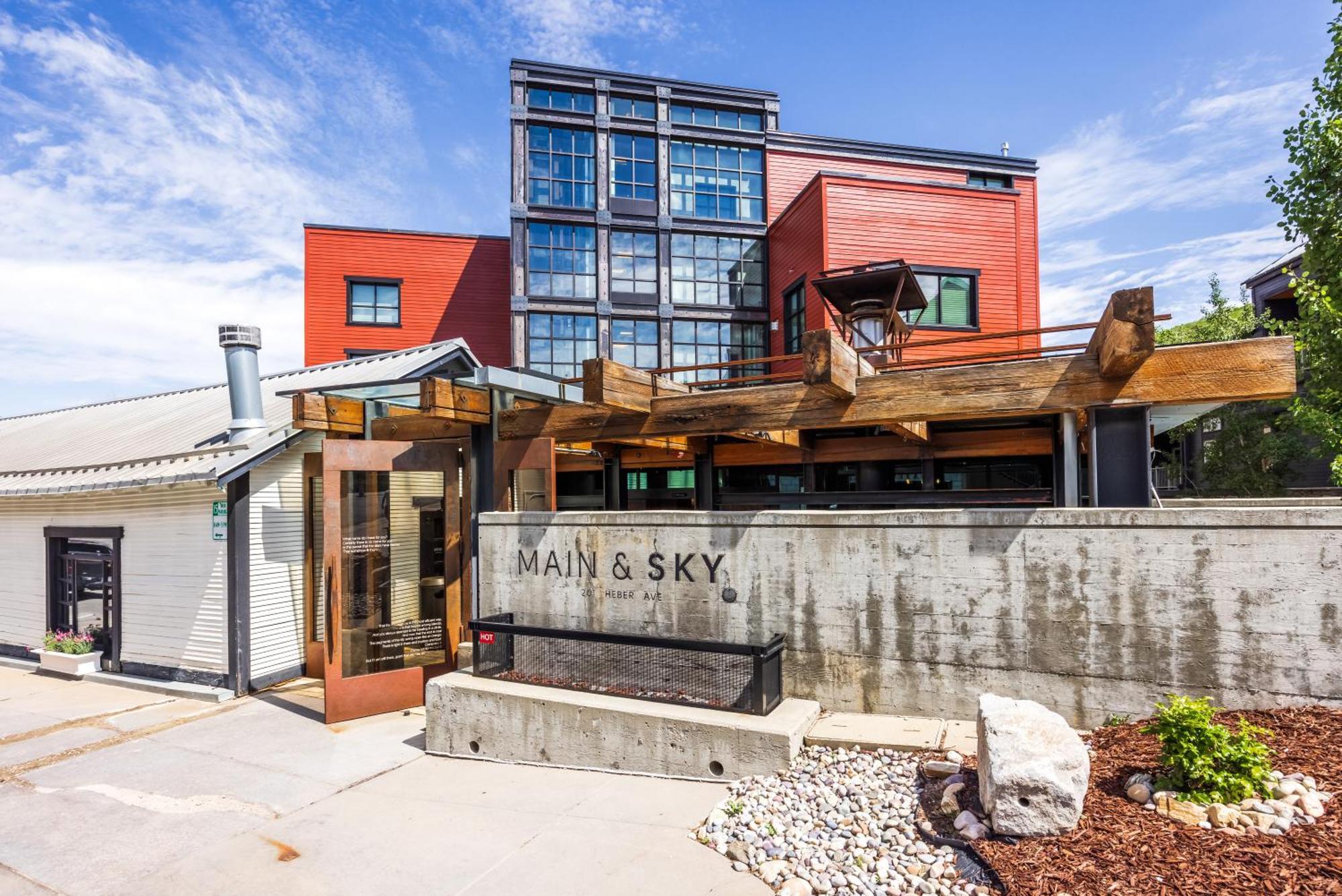 Main & Sky Villa Park City Bagian luar foto